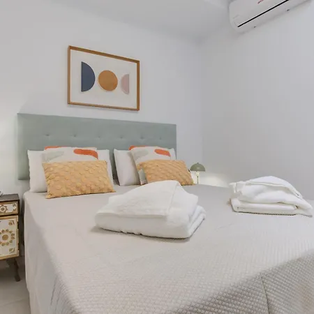 Homu Breca - Muy Cerca De La Playa