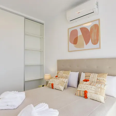 Homu Breca - Muy Cerca De La Playa *